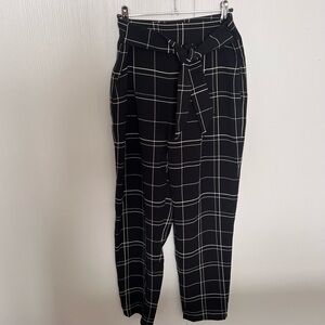 Nordstrom leith black and white plaid pants size medium business casual trousers